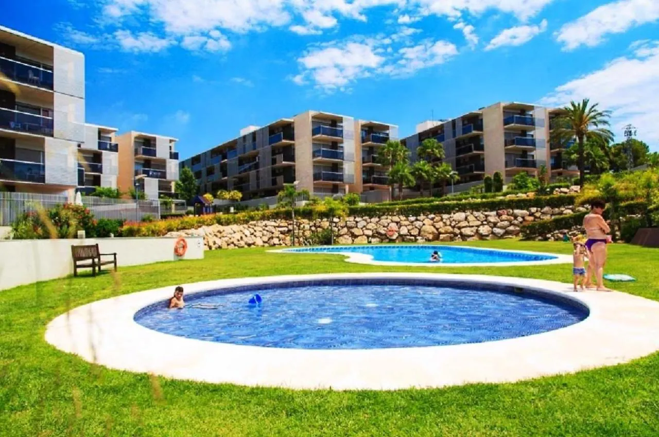 Paradise Village Hogaristic Salou 0*,